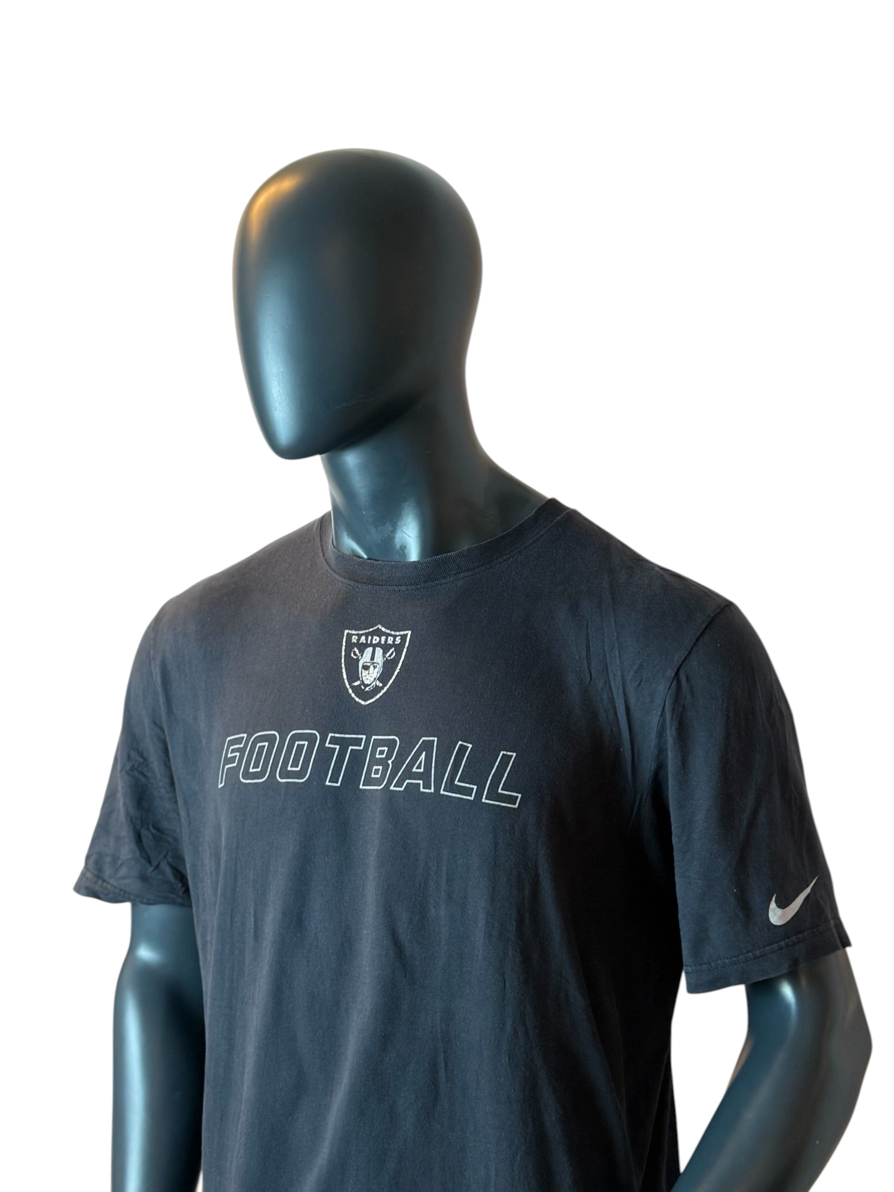 Vintage Retro Nike NFL Raiders Football T-Shirt Black